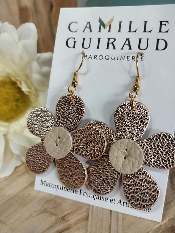 Boucles d’oreilles marguerite en cuir